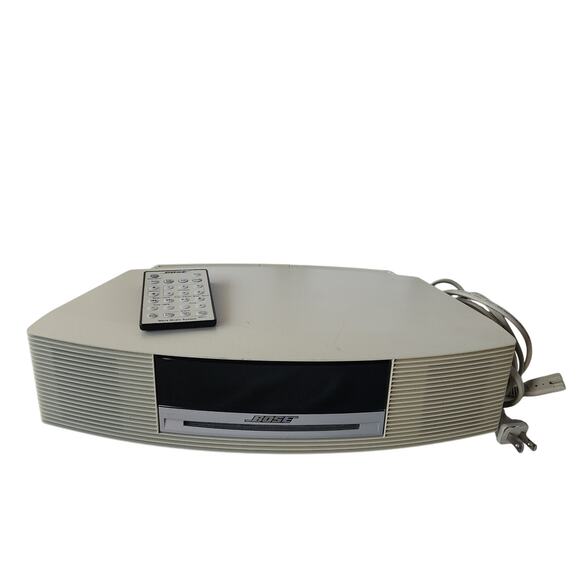 Bose Wave Music System CD Player AM/FM Radio w remote + Manual 1 Owner - Picture 1 of 10
